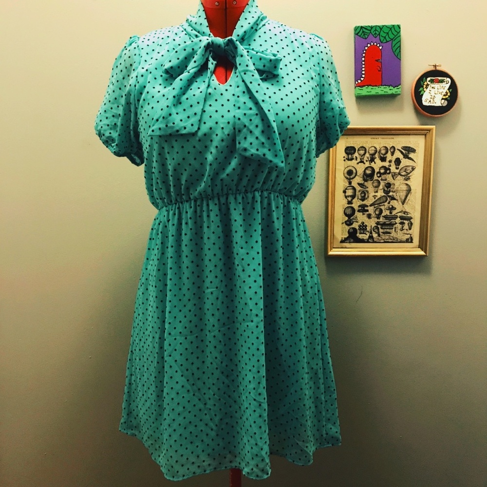Everly vintage-inspired pussybow polka dot dress